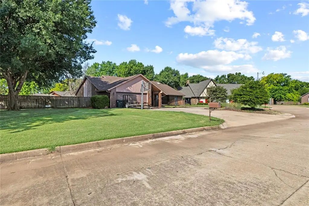 103 Cardinal Circle, Fairview, OK 73737 - Image #1