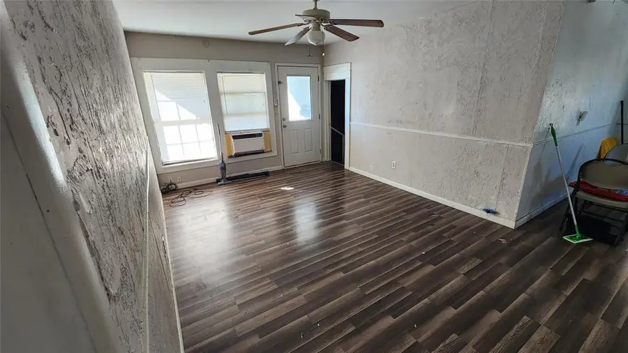 924 Cherokee Place, Lindsay, OK 73052 - #3