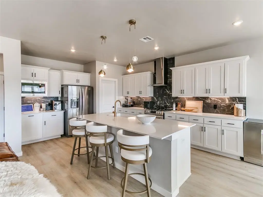 15104 Jasper Court, Edmond, OK 73013 - Image #1