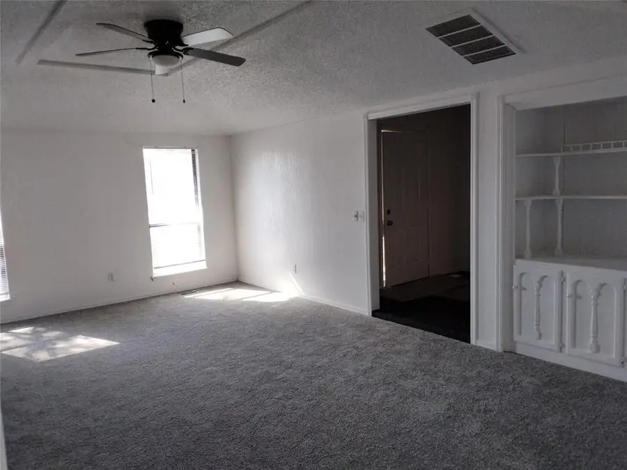 Address Withheld By Seller, Edmond, OK 73013 - Image #3