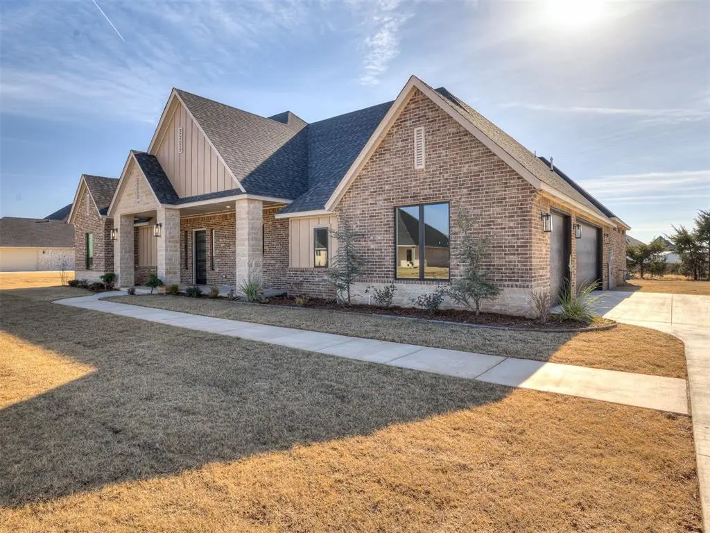 4604 SE 37th Street, Moore, OK 73165 - Image #1