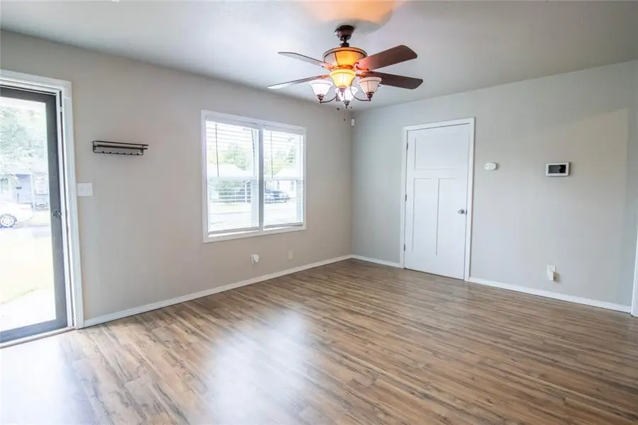 217 E Douglas Drive, Midwest City, OK 73110 - #3