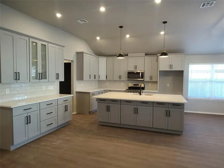 8404 Stonewood Drive, Oklahoma City, OK 73135 - #2