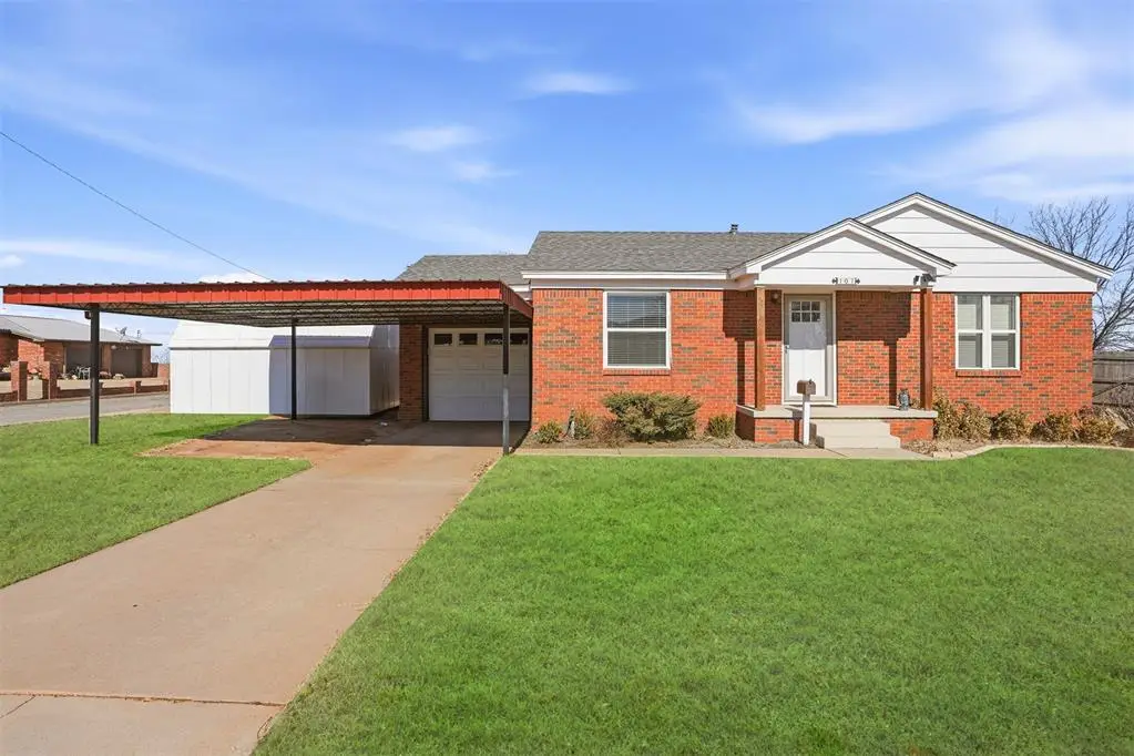 101 Memorial Drive, Mangum, OK 73554 - #1