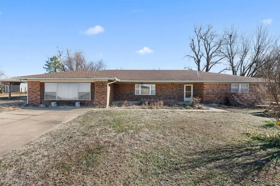 806 S Pine Street, Crescent, OK 73028 - #2