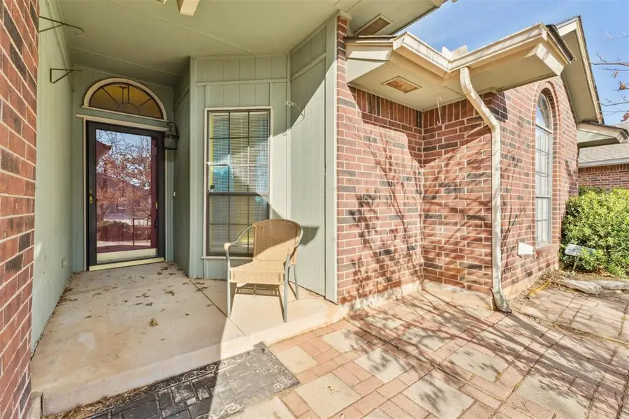 717 Gyrfalcon Drive, Norman, OK 73072 - Image #2