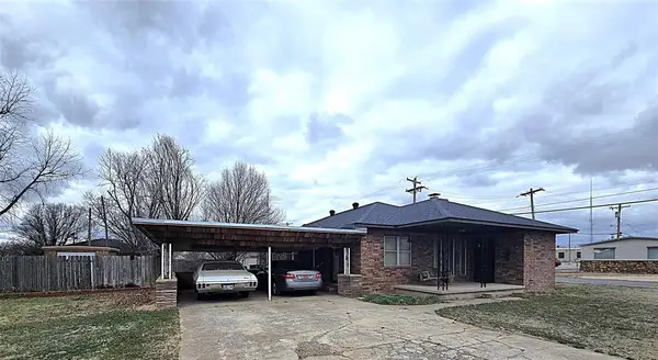 419 N Harmon Avenue, Watonga, OK 73772