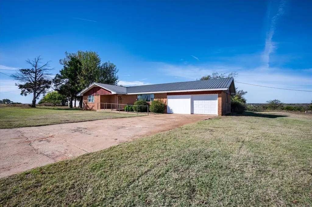7173 County Road 1160 Road, Lookeba, OK 73053 - #1