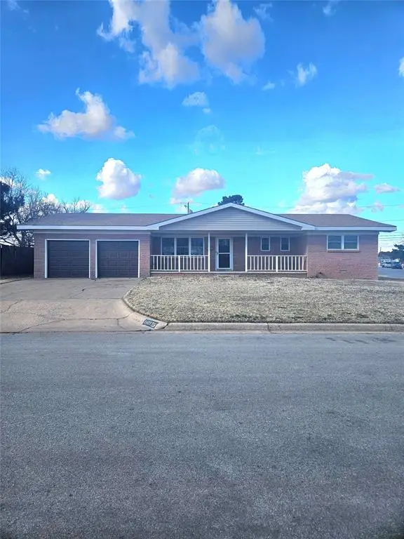 1609 Lincoln Street, Altus, OK 73521
