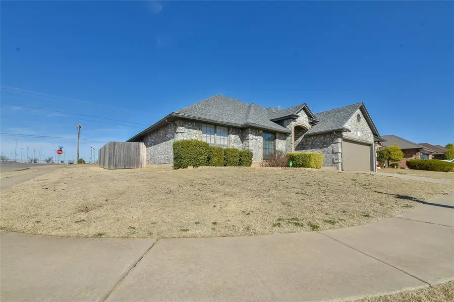 1401 NE 11 Street, Moore, OK 73160 - #2