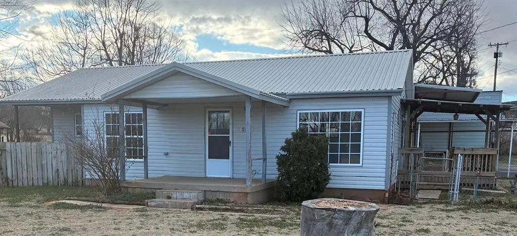 404 S Broadway Avenue, Binger, OK 73009 - #1