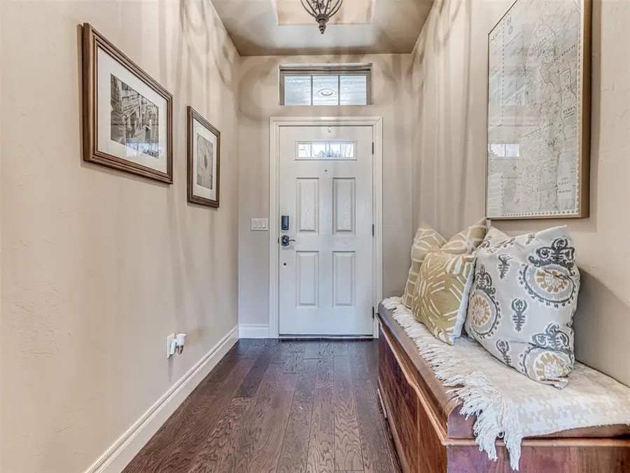 3716 Oakridge Circle, Edmond, OK 73034 - #3