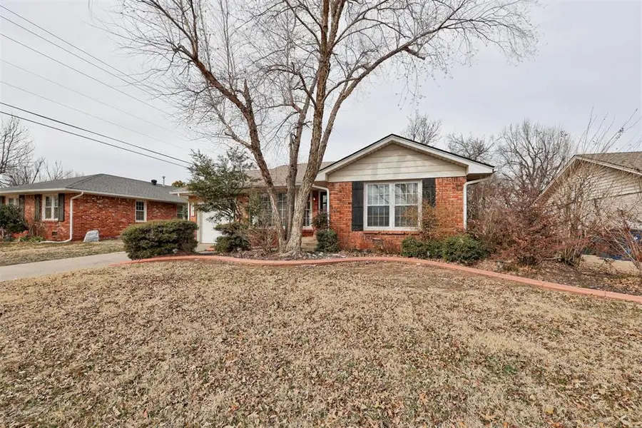 2633 Huntleigh Drive, The Village, OK 73120 - #3