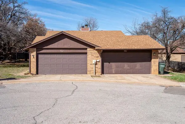 703 Stonecroft Circle #701 & 703, Edmond, OK 73034