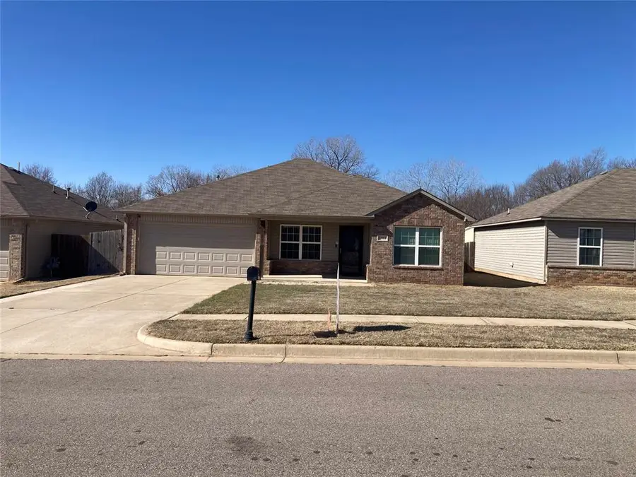 1004 Claystone Way, Noble, OK 73068 - #2