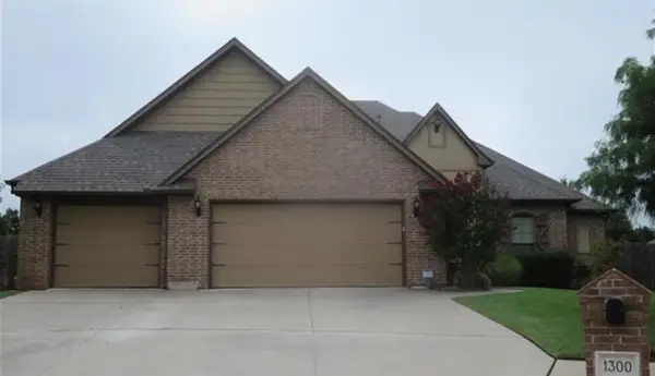 1300 Glenmere Court, Edmond, OK 73003