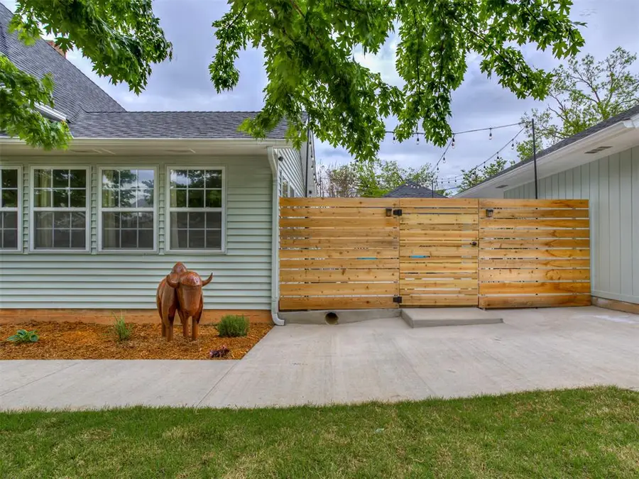 802 N Ash Street, Guthrie, OK 73044 - #2