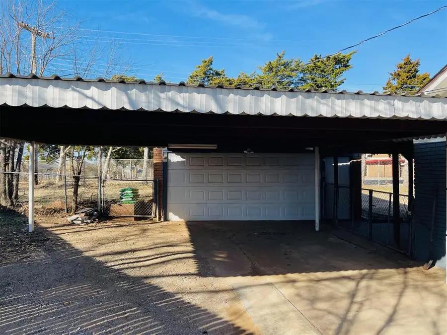 301 Rock Place, Moore, OK 73160 - #2