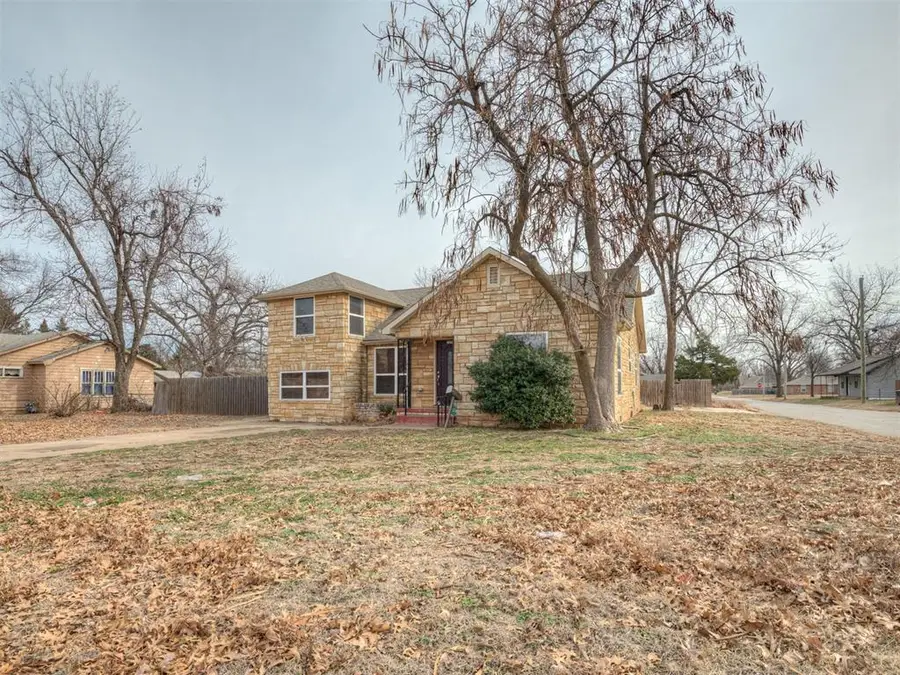 727 S 16th Street, Chickasha, OK 73018 - #2