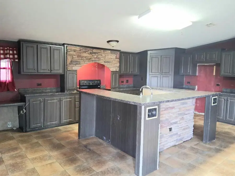 21863 Fishmarket Road, Tecumseh, OK 74873 - #3