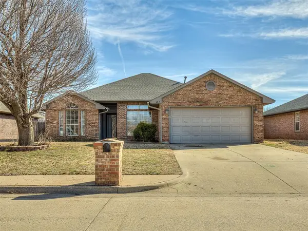 4813 Smoking Oaks Drive, Yukon, OK 73099