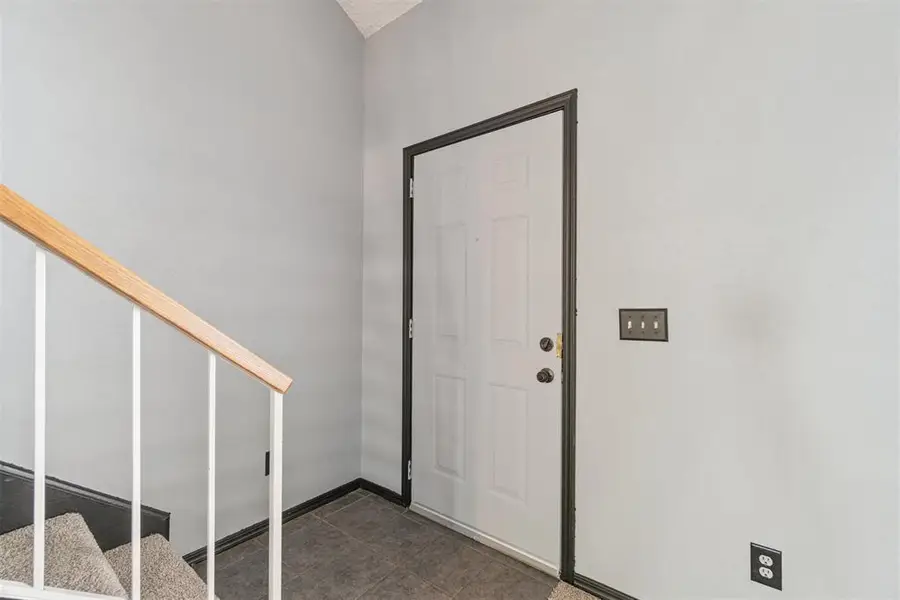 11120 Stratford Drive #220, Oklahoma City, OK 73120 - #2