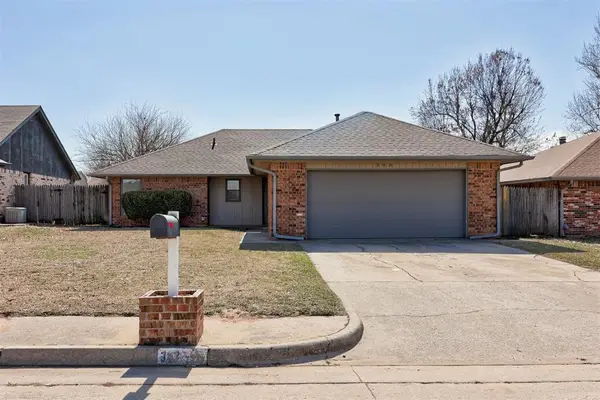 308 Choctaw Place, Yukon, OK 73099