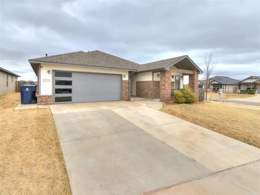 18700 Tortuga Drive, Edmond, OK 73012 - #2