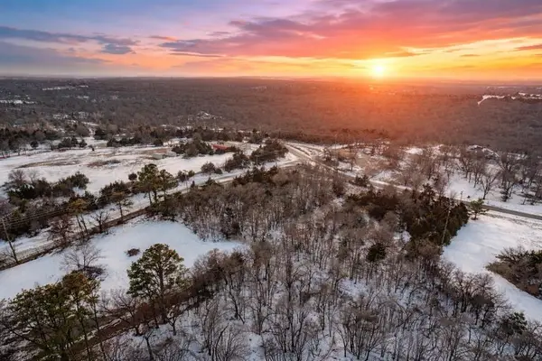 Welshire Road, Harrah, OK 73045