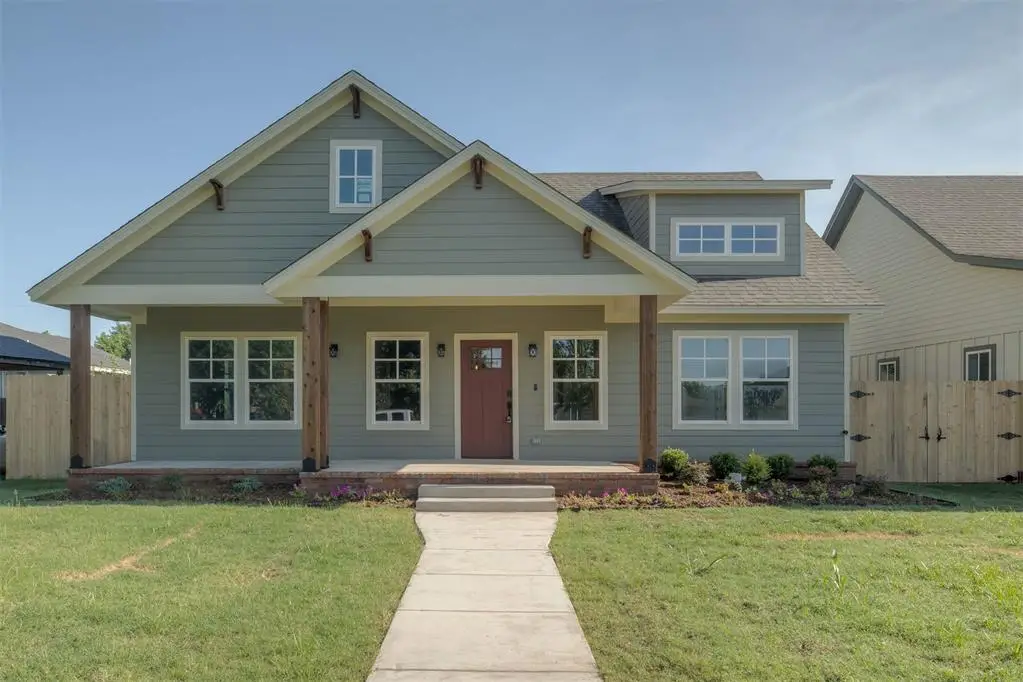 1316 E Cleveland Avenue, Guthrie, OK 73044 - #1