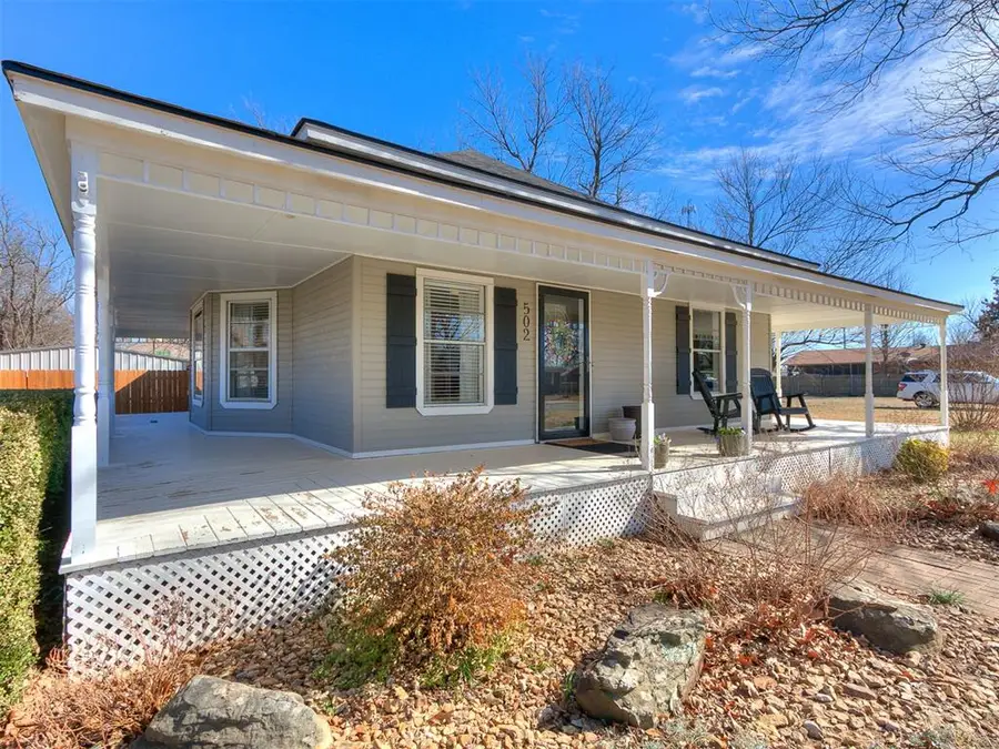 502 SW 5th Street, Tuttle, OK 73089 - #3