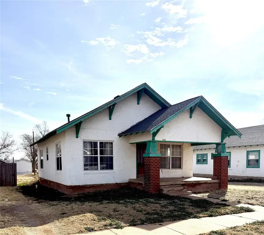 512 N Bradley Street, Weatherford, OK 73096 - #1