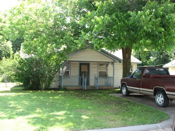 226 N North Avenue, El Reno, OK 73036