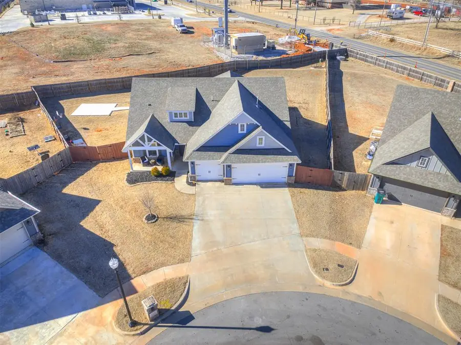 11129 SW 30th Circle, Yukon, OK 73099 - #2