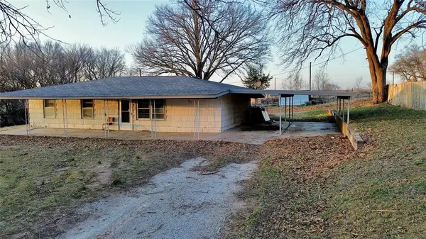 401 E Center, Lexington, OK 73051