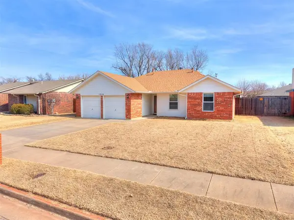 1316 Greenfield Drive, Edmond, OK 73012