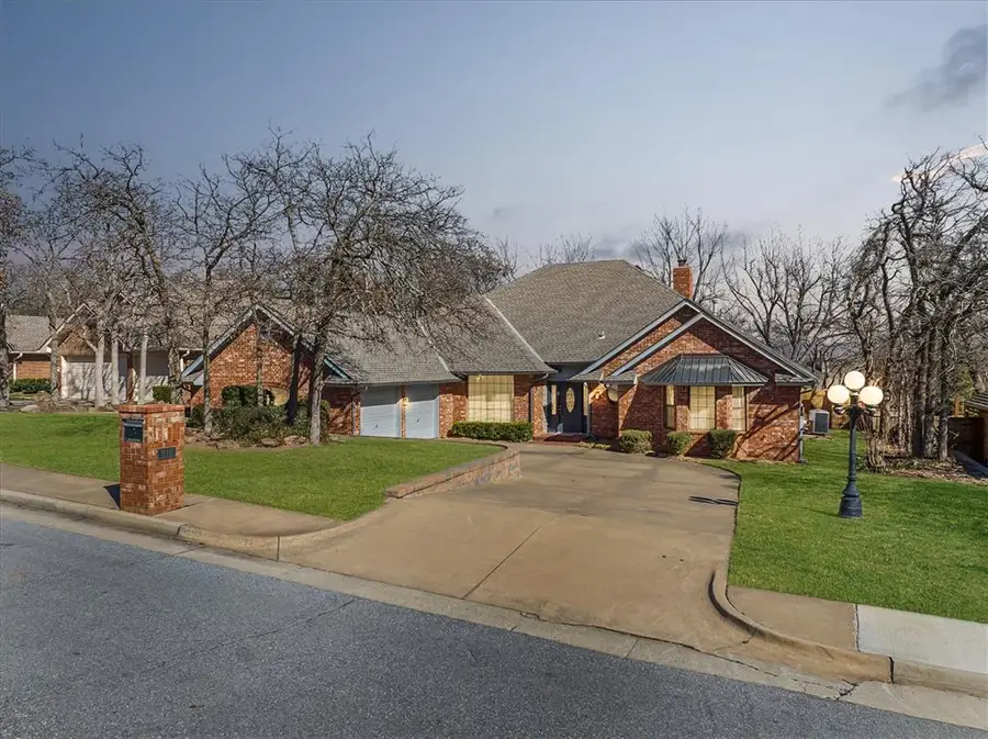 916 Fox Hill Drive, Edmond, OK 73034 - #2