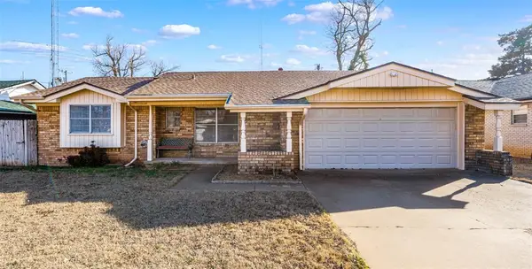 211 Sunny Lane, Chickasha, OK 73018