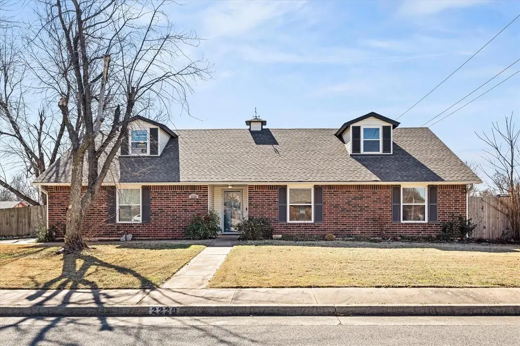 2220 Crosstrails, Edmond, OK 73003 - #1