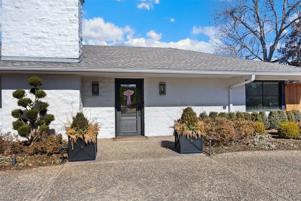 1803 Drakestone Avenue, Nichols Hills, OK 73120 - #1