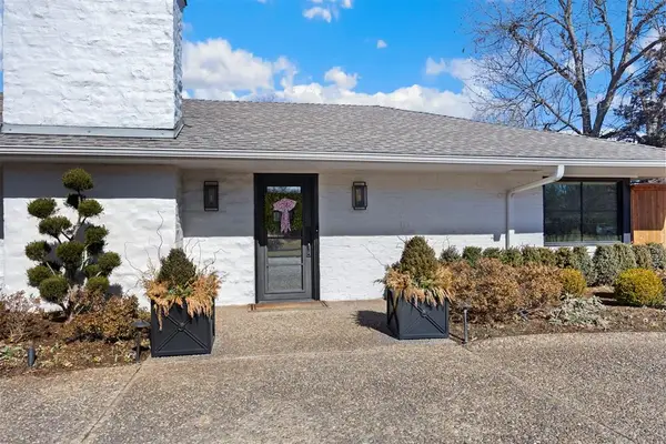 1803 Drakestone Avenue, Nichols Hills, OK 73120