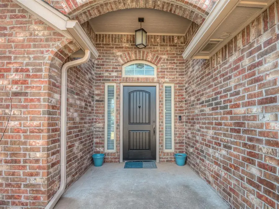 4017 Acoma Drive, Moore, OK 73160 - #2