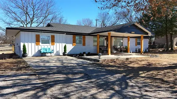 112 Lakewood Drive, Davis, OK 73030