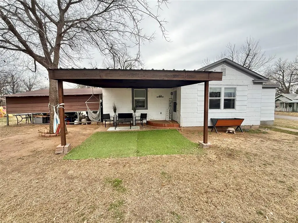 401 E Davis Street, Tipton, OK 73570 - #1