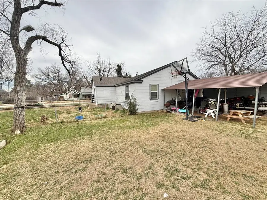 401 E Davis Street, Tipton, OK 73570 - #3