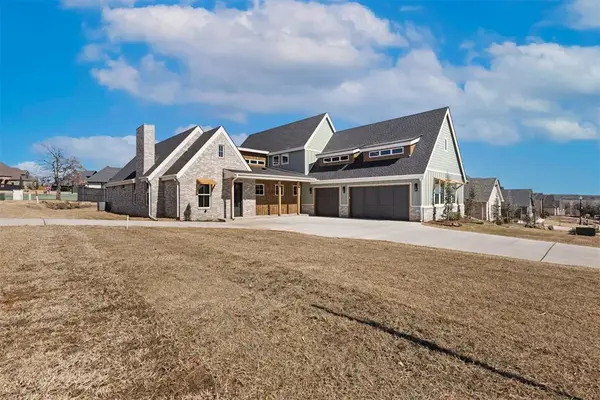 8101 Amber Ridge Drive, Edmond, OK 73034