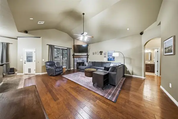 2425 Glenmere Drive, Edmond, OK 73003