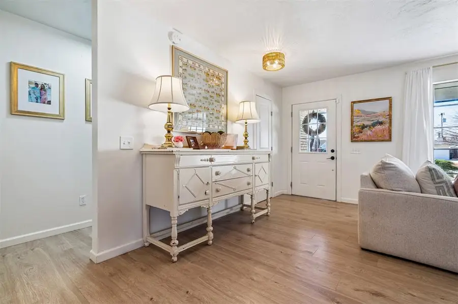 2721 Chaucer Drive, Oklahoma City, OK 73120 - #3