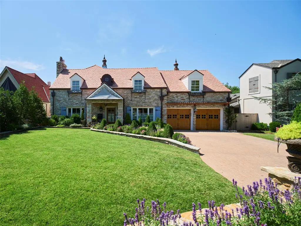 1102 Huntington Avenue, Nichols Hills, OK 73116 - #1