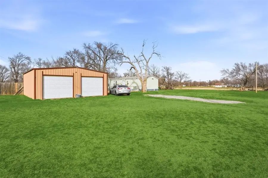 919 S Maple Avenue, Erick, OK 73645 - #2